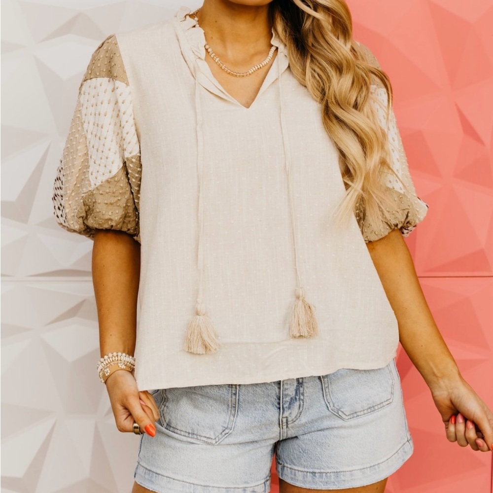 THML Embroidered Puff Sleeve Top Size M. NWT